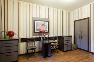 Apartment on Naukova 4