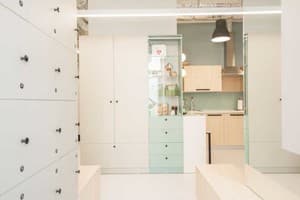 Capsule Hotel & Hostel 2