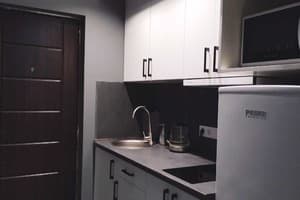 Апарт-готель Central Apartments. Апартаменти двомісний невеликі дворівневі  з кухнєю 4-2 6